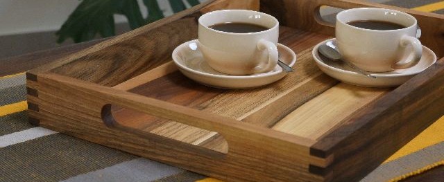 Taca śniadaniowa z orzecha włoskiego Ekologiczna taca śniadaniowa z orzecha włoskiego